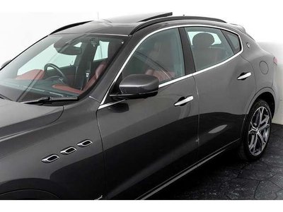 2021 Maserati LEVANTE photo 10