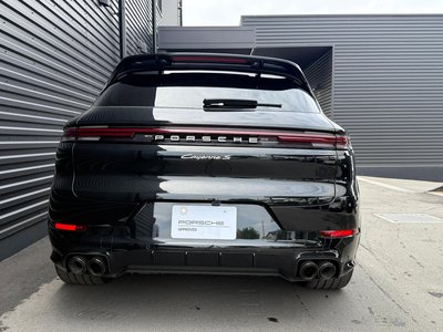 PORSCHE CAYENNE - 9
