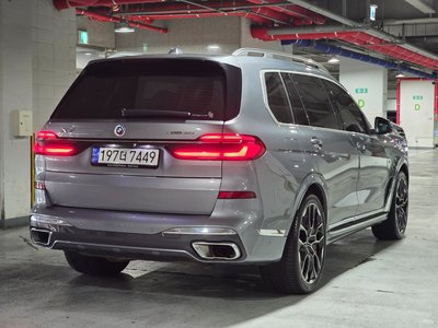 2023 BMW X7 — фото 3