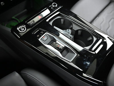 صورة 9 لـ 2025 AUDI A6 E-TRON