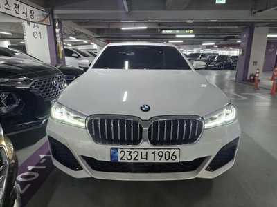 BMW 5 SERIES - 1
