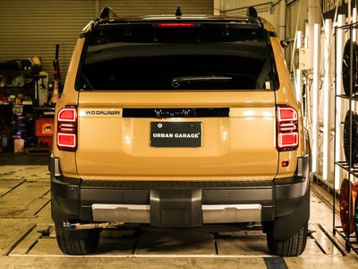 TOYOTA LAND CRUISER 250 - 7