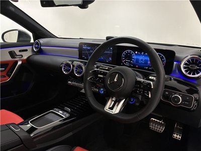 2025 Mercedes-BENZ A-CLASS AMG 照片 2
