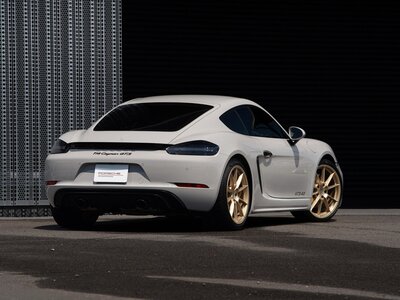 PORSCHE 718 CAYMAN - 2