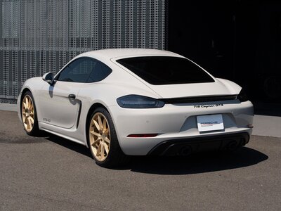 PORSCHE 718 CAYMAN - 7