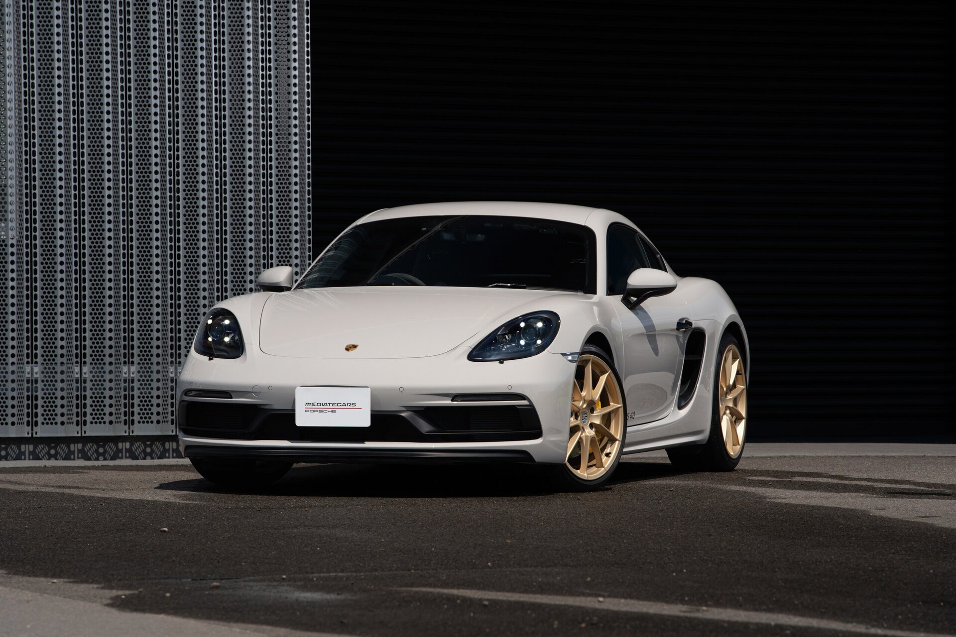 PORSCHE 718 - View 1