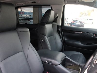 TOYOTA ALPHARD - 8