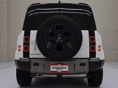 LAND ROVER DEFENDER - 8