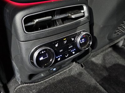 2024 Genesis GV70 thumbnail 24