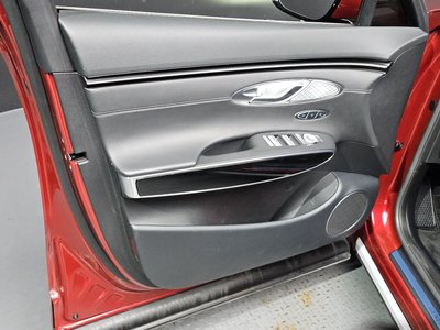 2024 Genesis GV70 thumbnail 14