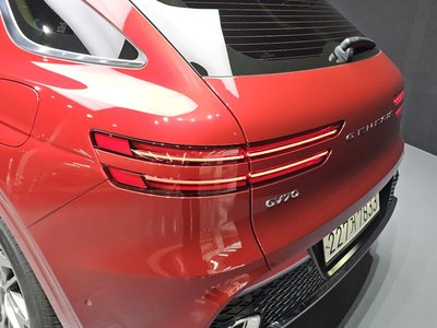 صورة 10 لـ 2024 Genesis GV70