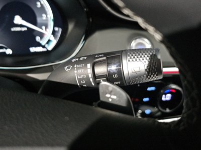 2024 Genesis GV70 thumbnail 32