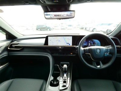 TOYOTA CROWN CROSSOVER - 2