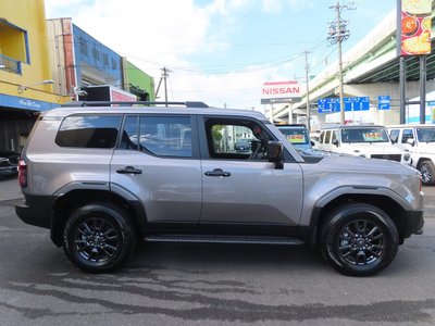 TOYOTA LAND CRUISER 250 - 10