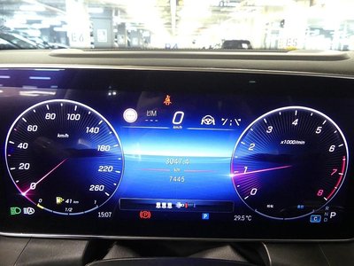 MERCEDES-BENZ GLC - 8