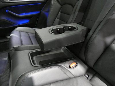 صورة مصغرة 58 لـ 2021 Porsche TAYCAN