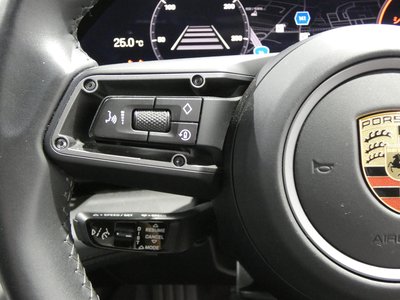 صورة مصغرة 22 لـ 2021 Porsche TAYCAN