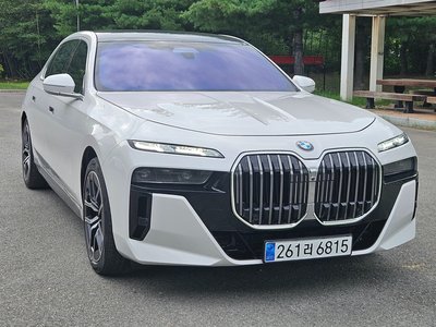 صورة 5 لـ 2024 BMW 7 SERIES