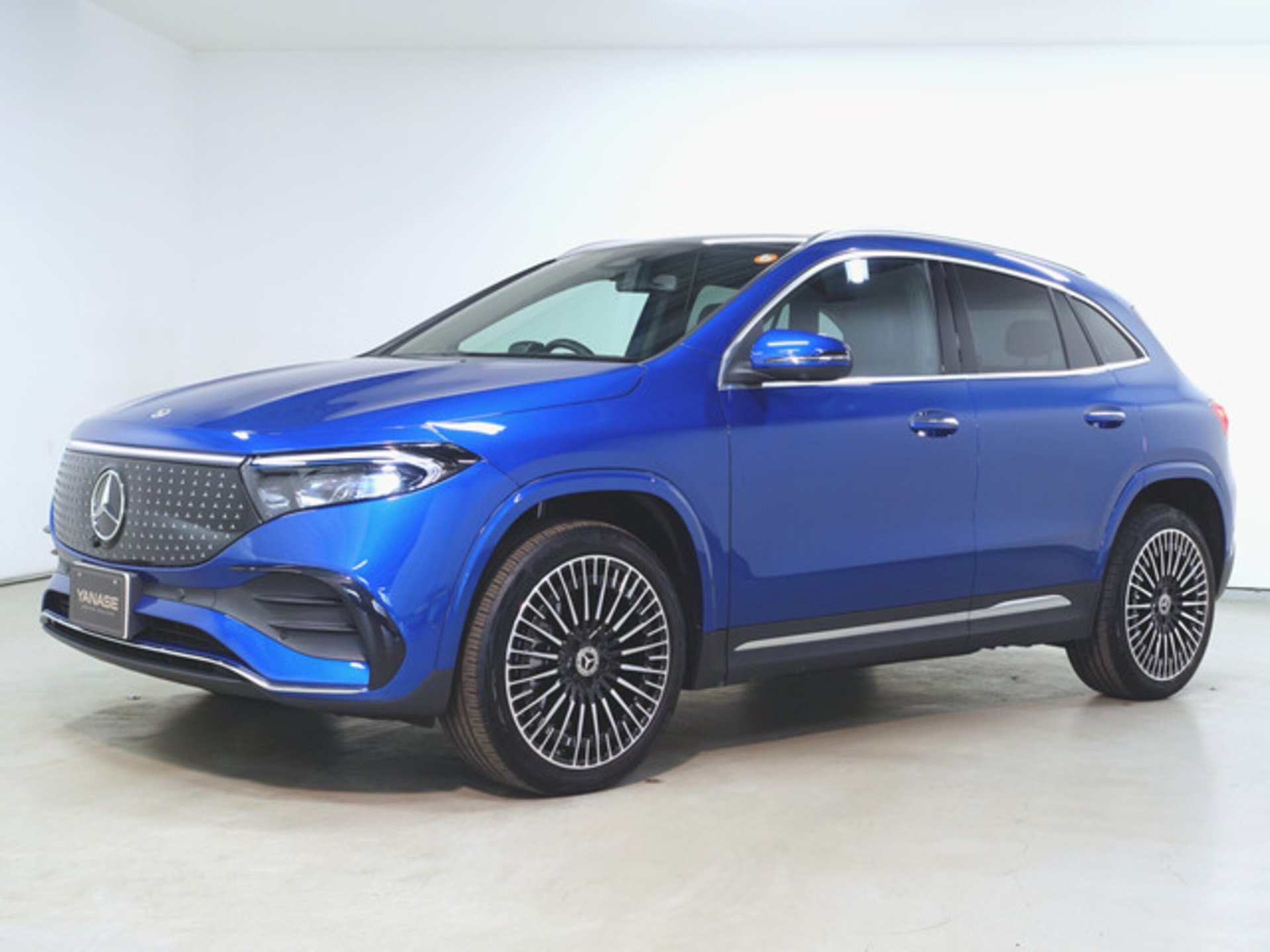 MERCEDES-BENZ EQA - View 1