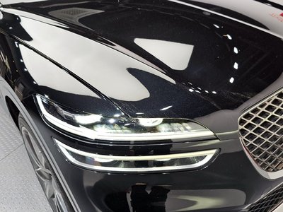 2022 Genesis GV70 photo 9