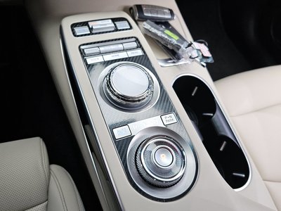 صورة مصغرة 12 لـ 2022 Genesis GV70