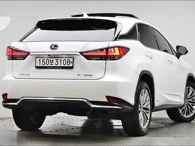 صورة 3 لـ 2022 Lexus RX