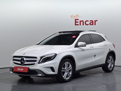 MERCEDES-BENZ GLA - 1