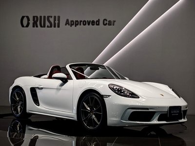 PORSCHE 718 BOXSTER