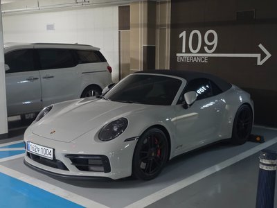 PORSCHE 911 - 5