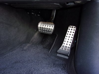 MERCEDES-BENZ E-CLASS - 9