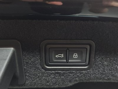 2023 AUDI A8 thumbnail 22