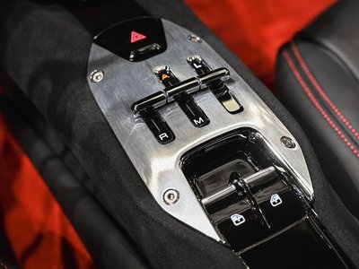 2025 Ferrari 296 GTB 缩略图 15