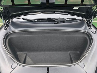 TESLA MODEL X - 7