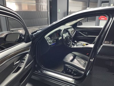 BMW 5 SERIES - 10