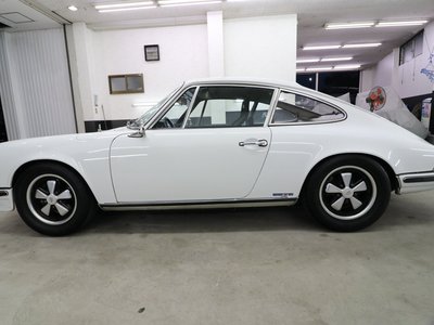 PORSCHE 911 - 4