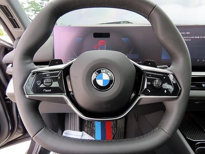 2024 BMW 5 SERIES 照片 8
