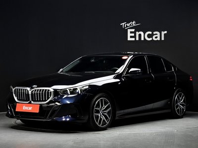 BMW 5 SERIES - 1