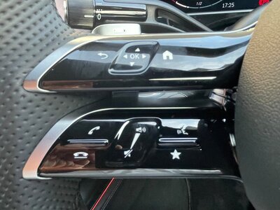 MERCEDES-BENZ E-CLASS - 10