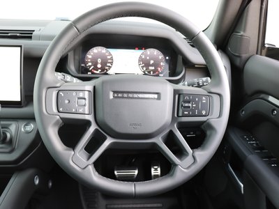 LAND ROVER DEFENDER - 5