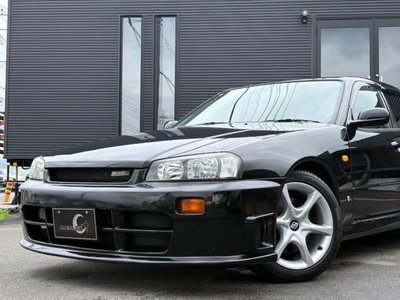 1998 Nissan SKYLINE 照片 2