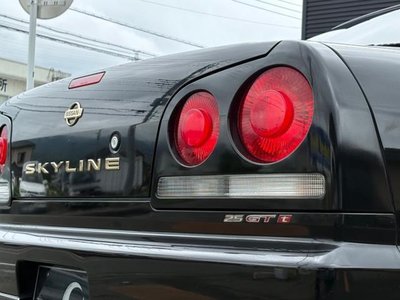 1998 Nissan SKYLINE 照片 9