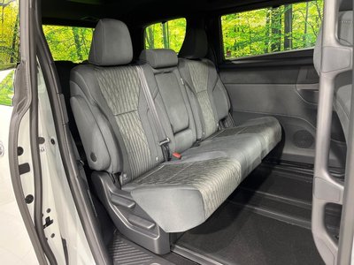 2026 Toyota ALPHARD photo 9
