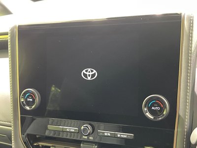 2026 Toyota ALPHARD photo 4