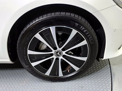 MERCEDES-BENZ E-CLASS - 6