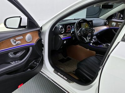 MERCEDES-BENZ E-CLASS - 10