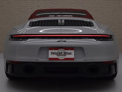 PORSCHE 911 - 8