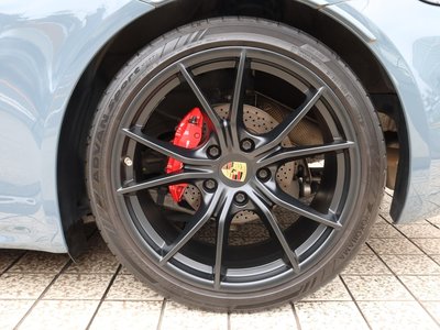 2017 Porsche 718 thumbnail 37