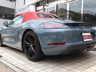 2017 Porsche 718 thumbnail 24