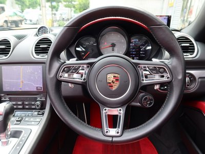 2017 Porsche 718 thumbnail 12