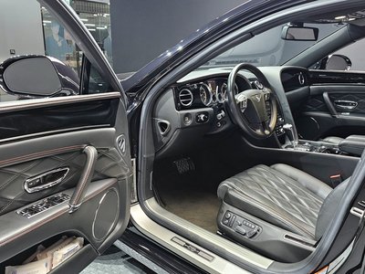صورة 10 لـ 2015 Bentley FLYING SPUR